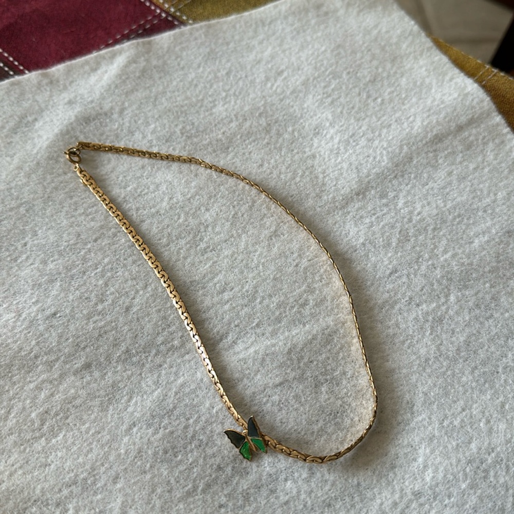 Vintage 1970s Avon Gold Butterfly Neckkace